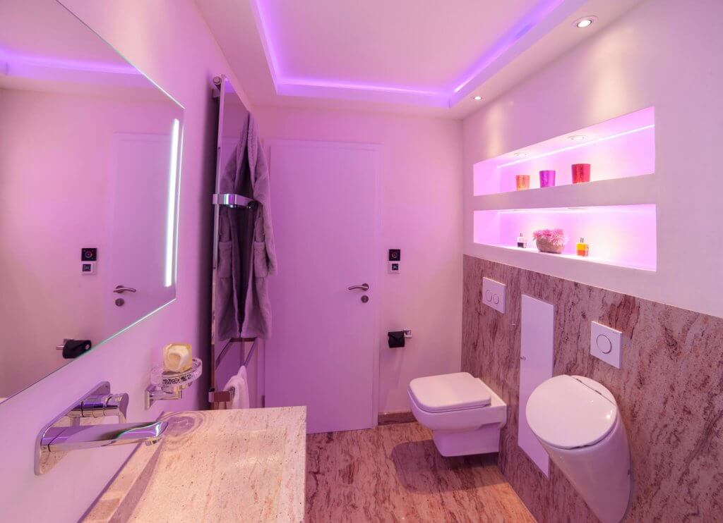 Wellness und spa oase für ihren wohlfühlurlaub im beengten badezimmer
