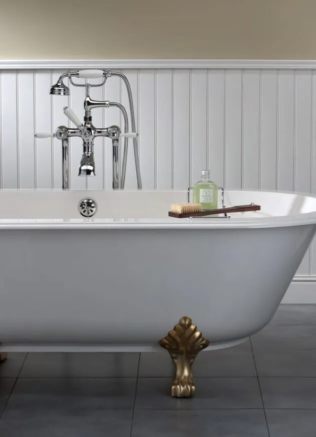 THG Paris Armaturen und hochwertiges Badezimmer-Zubehör für ihr Badezimmer Design Edler Stein, Kristallglas, Porzellan, optisches Glas, natürlicher Marmor: THG Paris wählt sorgfältig Materialien hoher Qualität zur Schaffung außergewöhnlicher Stücke. THG Paris steht für zeitlosen Luxus im privat Spa und eine außergewöhnliche Lebensart.