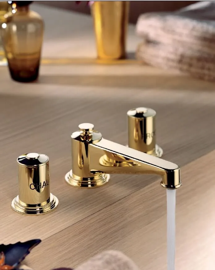 THG Paris Armaturen und hochwertiges Badezimmer-Zubehör für ihr Badezimmer Design Edler Stein, Kristallglas, Porzellan, optisches Glas, natürlicher Marmor: THG Paris wählt sorgfältig Materialien hoher Qualität zur Schaffung außergewöhnlicher Stücke. THG Paris steht für zeitlosen Luxus im privat Spa und eine außergewöhnliche Lebensart.