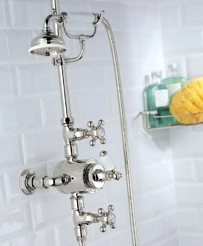 THG Paris Armaturen und hochwertiges Badezimmer-Zubehör für ihr Badezimmer Design Edler Stein, Kristallglas, Porzellan, optisches Glas, natürlicher Marmor: THG Paris wählt sorgfältig Materialien hoher Qualität zur Schaffung außergewöhnlicher Stücke. THG Paris steht für zeitlosen Luxus im privat Spa und eine außergewöhnliche Lebensart.