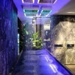 Spa Design mit bunten Regenduschen auf der ISH Frankfurt