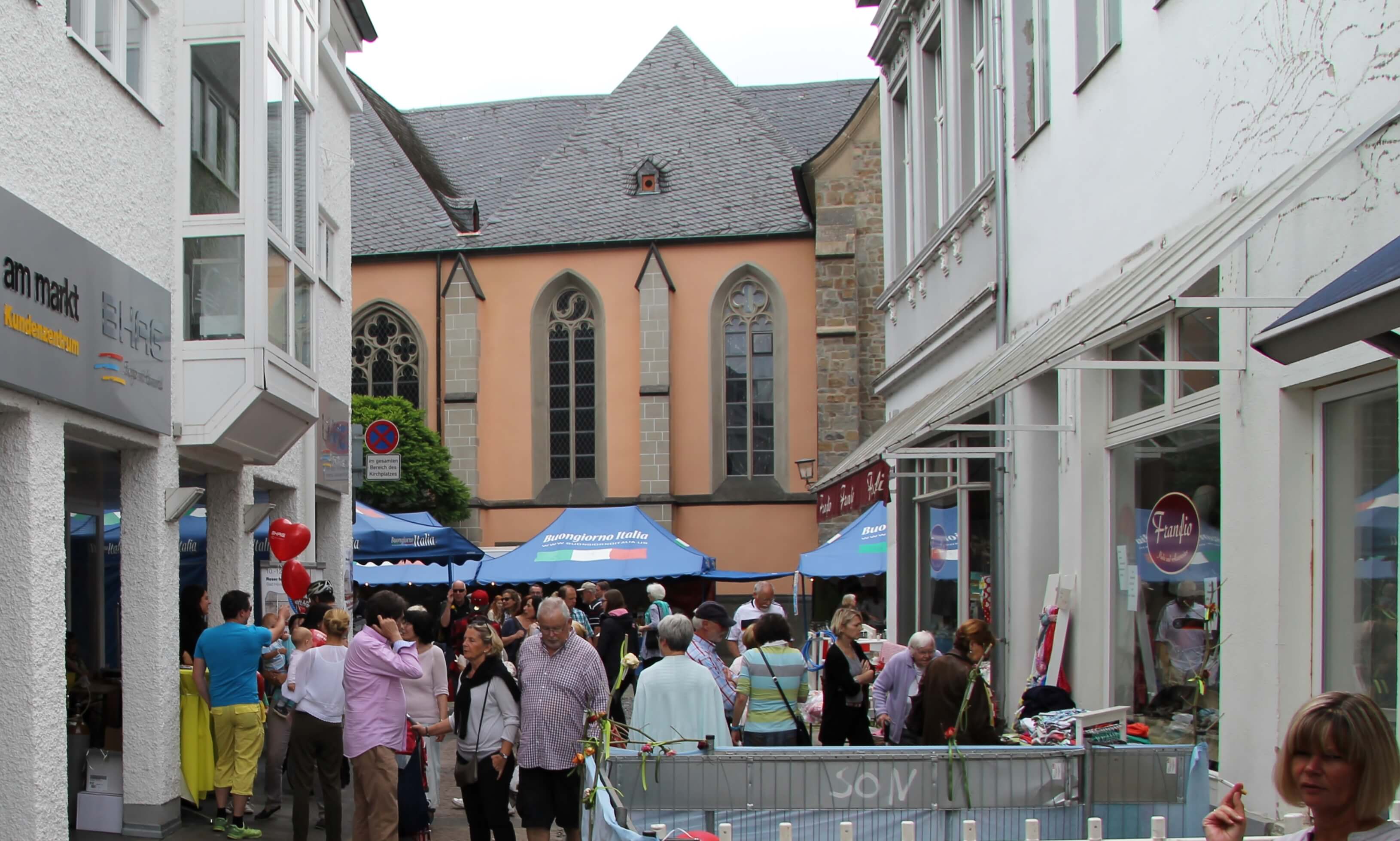 Rosenfest in Bad Honnef „La ville en rose” vom 9. bis 11. Juni 2017