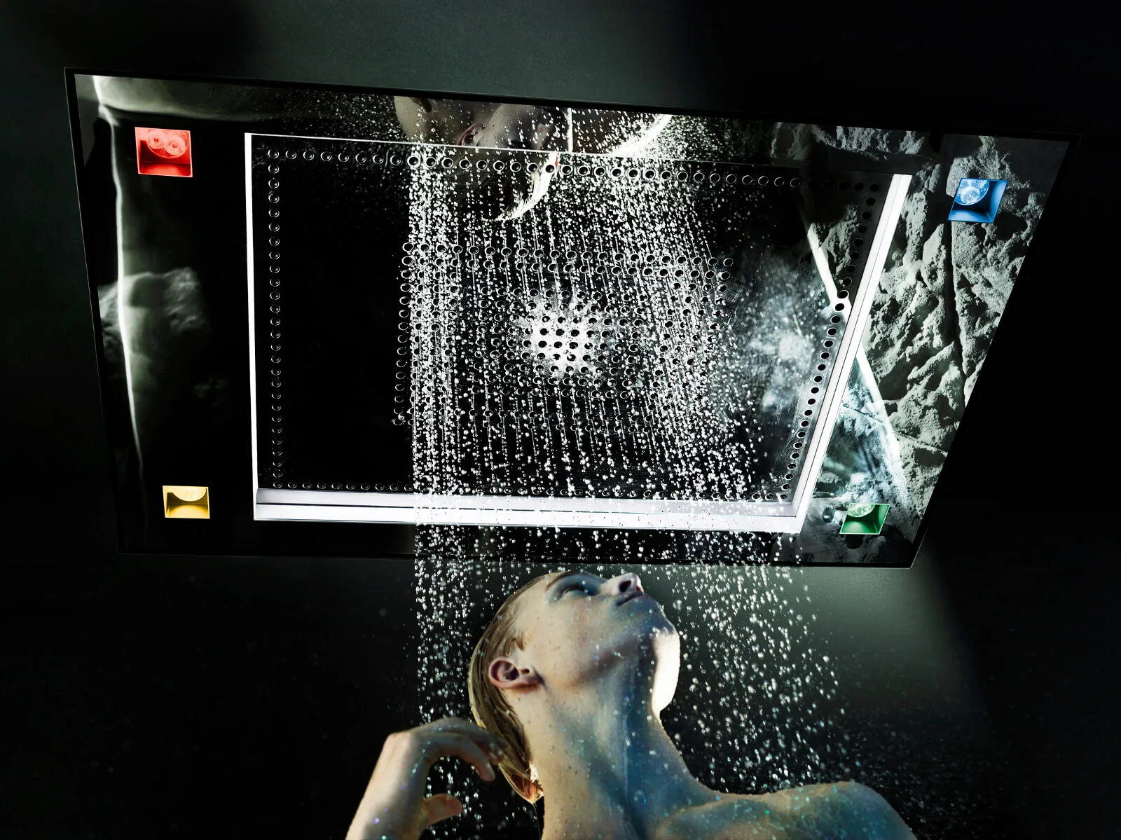 Person unter der Luxusdusche Sensory Sky ATT
