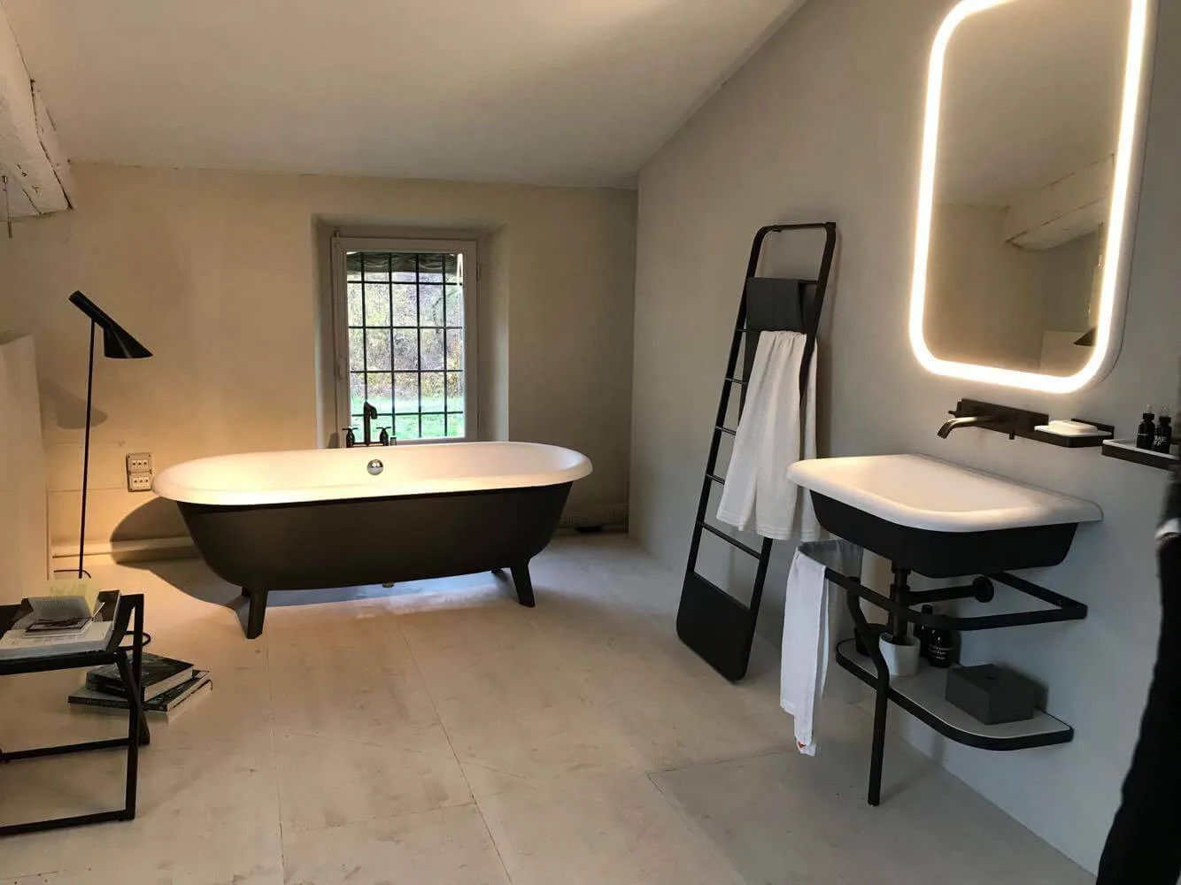 Bad Designprodukte,agape - Design Badobjekte,agape bad,Italienisch puristisches Design,AGAPE Produkte,Agape Architektur,Agape Kollektionen,Agape Badambiente aus Italien,agape badewanne preis,privat Spa,agape badmöbel,agape waschbecken,agape spoon,agape outlet,agape italien,spa wellness konzepte,wellness & spa design,