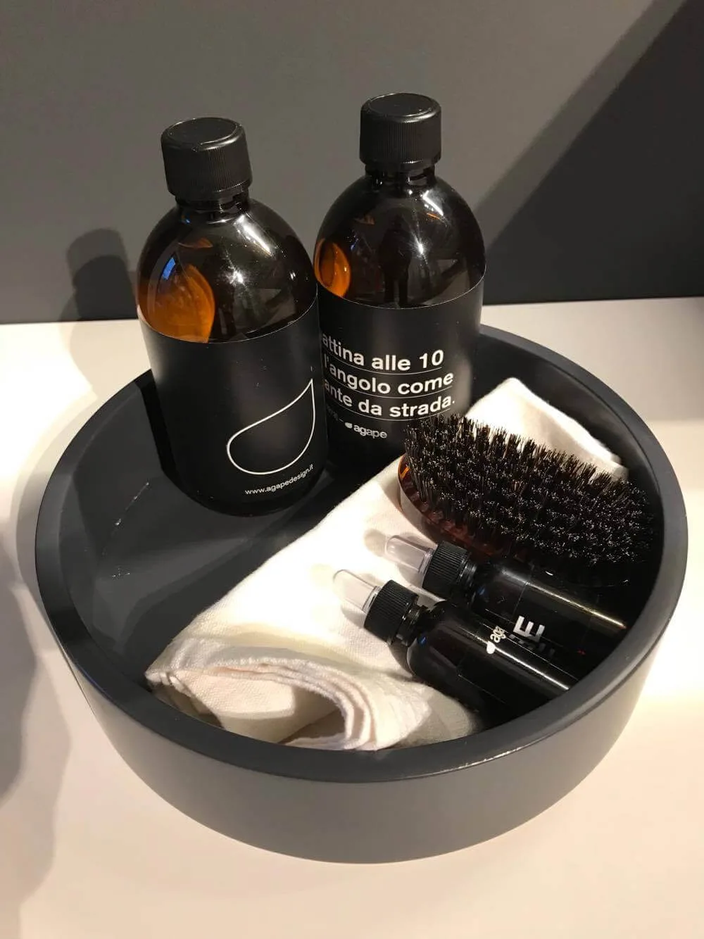 Bad Designprodukte,agape - Design Badobjekte,agape bad,Italienisch puristisches Design,AGAPE Produkte,Agape Architektur,Agape Kollektionen,Agape Badambiente aus Italien,agape badewanne preis,privat Spa,agape badmöbel,agape waschbecken,agape spoon,agape outlet,agape italien,spa wellness konzepte,wellness & spa design