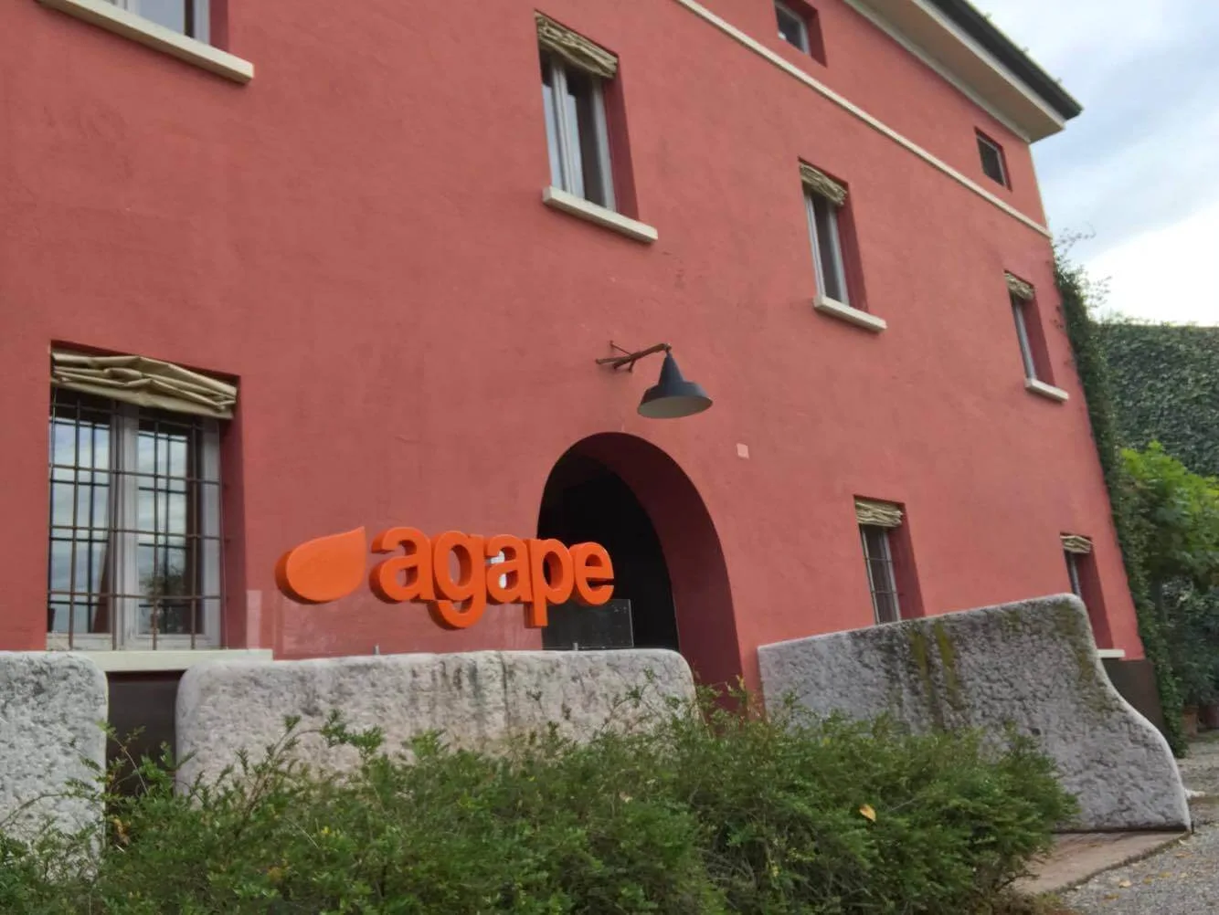 Bad Designprodukte,agape - Design Badobjekte,agape bad,Italienisch puristisches Design,AGAPE Produkte,Agape Architektur,Agape Kollektionen,Agape Badambiente aus Italien,agape badewanne preis,privat Spa,agape badmöbel,agape waschbecken,agape spoon,agape outlet,agape italien,spa wellness konzepte,wellness & spa design