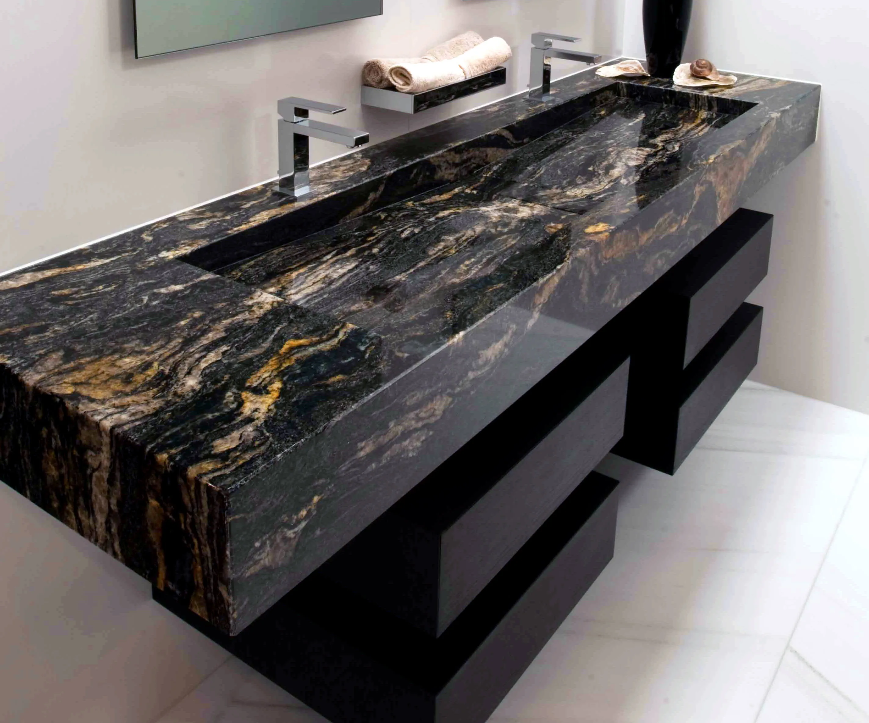 ANTOLINI LUIGI & C. SPA Führendes Unternehmen der Marmorbranche in Italien und weltweit seit 1956. Größter Hersteller von Natursteinkacheln aus Marmor, Granit, Onyx, Alabaster, Travertin, Arenaria usw.