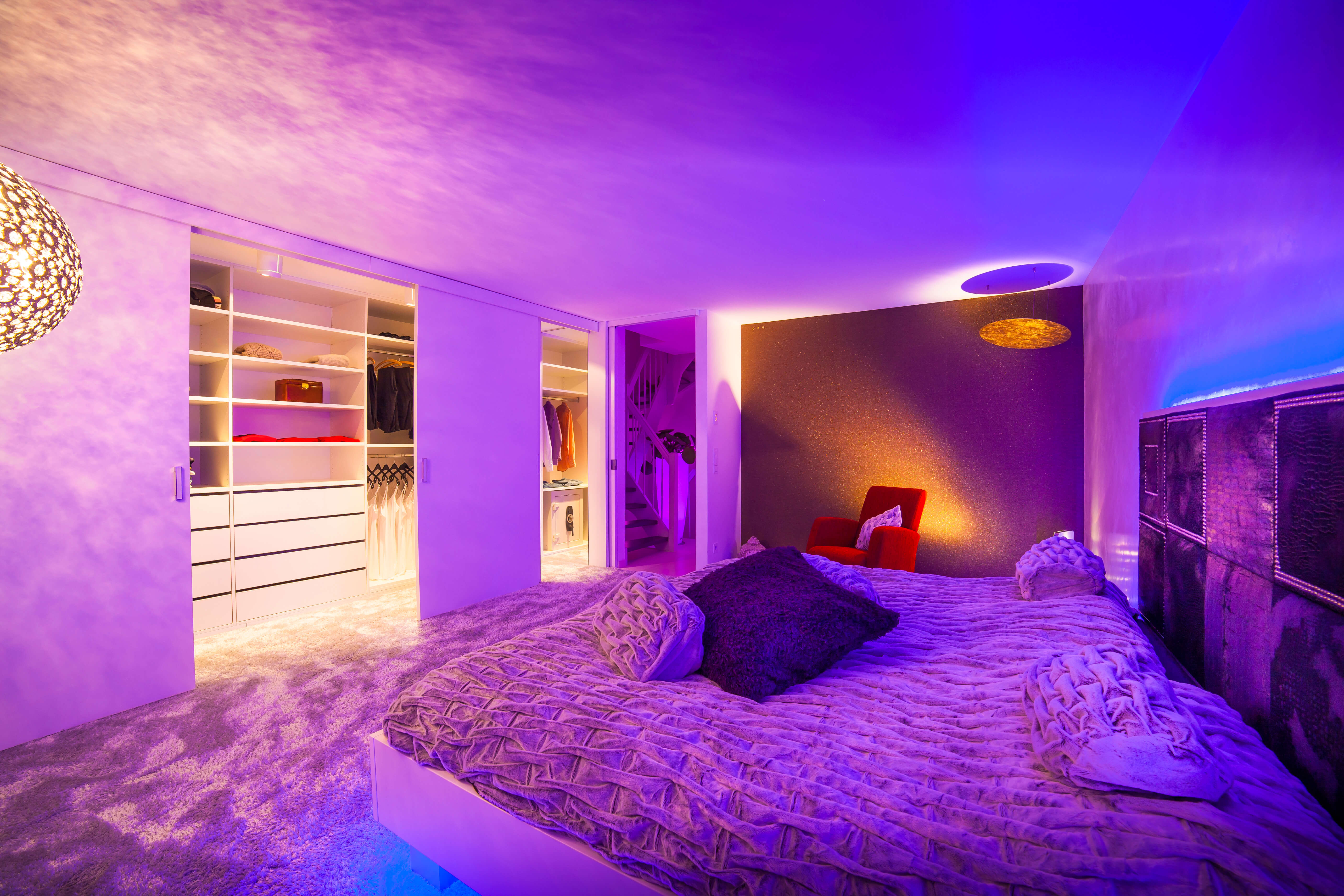 Die Pantone Farbe „Purpel“ zur Trendfarbe 2018 Design by Torsten Müller interior trends 2019 lifestyle trends 2019 interior design trends 2019 wohntrends 2019 decoration trends 2019 wohntrends 2019 wohnzimmer einrichtungstrends 2019 möbel trends 2019 wohntrends 2019 farben