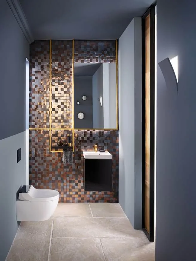 Ein Hauch von Luxus: Gold avanciert aktuell zu einem absoluten Highlight in der Badgestaltung. (Foto: Geberit)