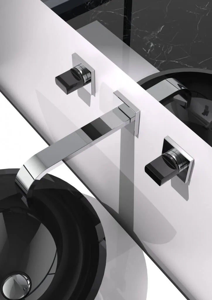 Schwarzes Glaswaschbecken mit passender Armatur von myglassdesign