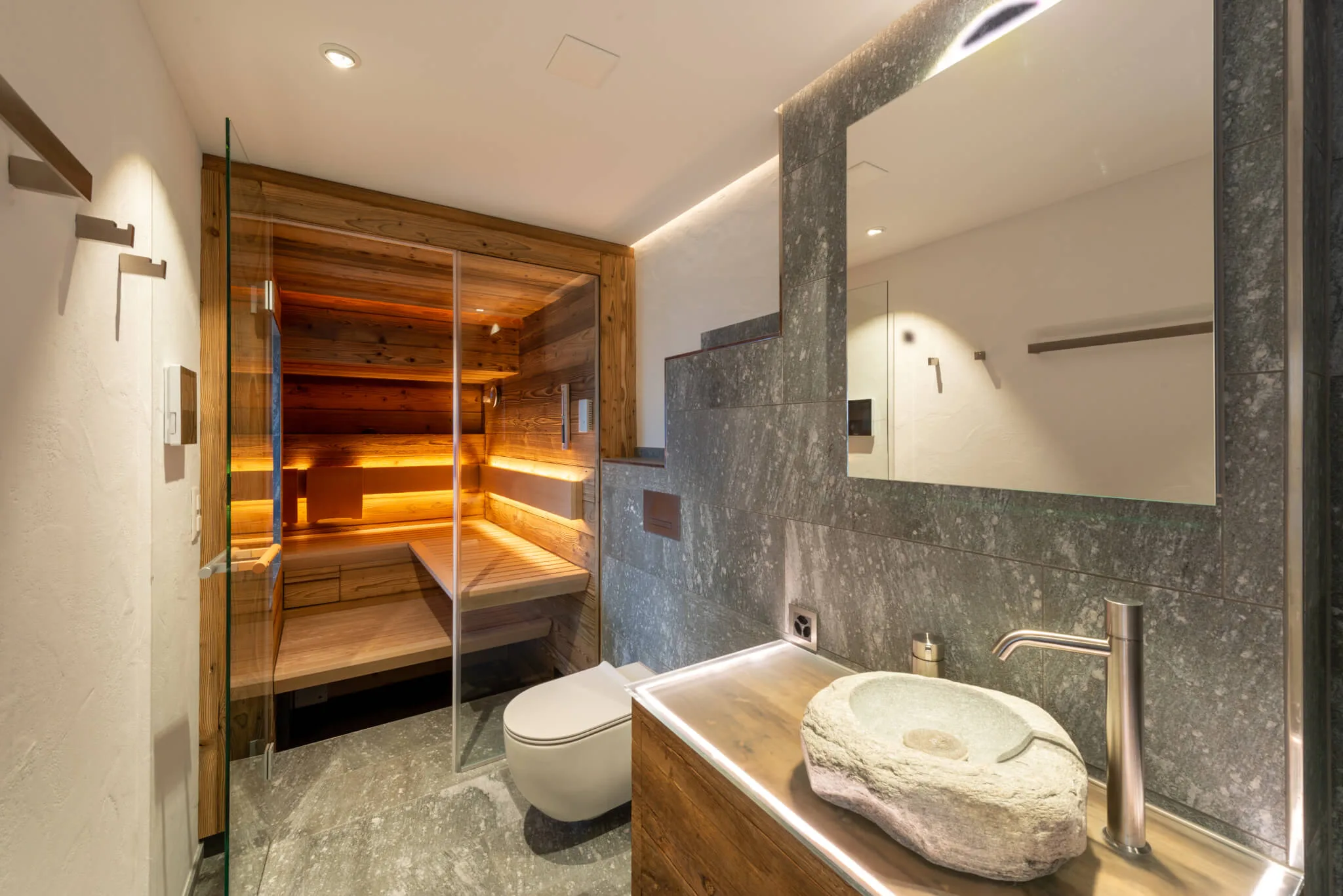 Badezimmer-Trend-2021-Sauna-im-kleinen-Bad-Klafs-1