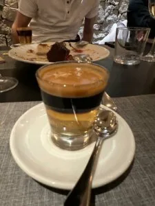 Der berühmte "Carajillo"ein spanische Mischgetränk aus Espresso, Rum, Cognac oder Brandy