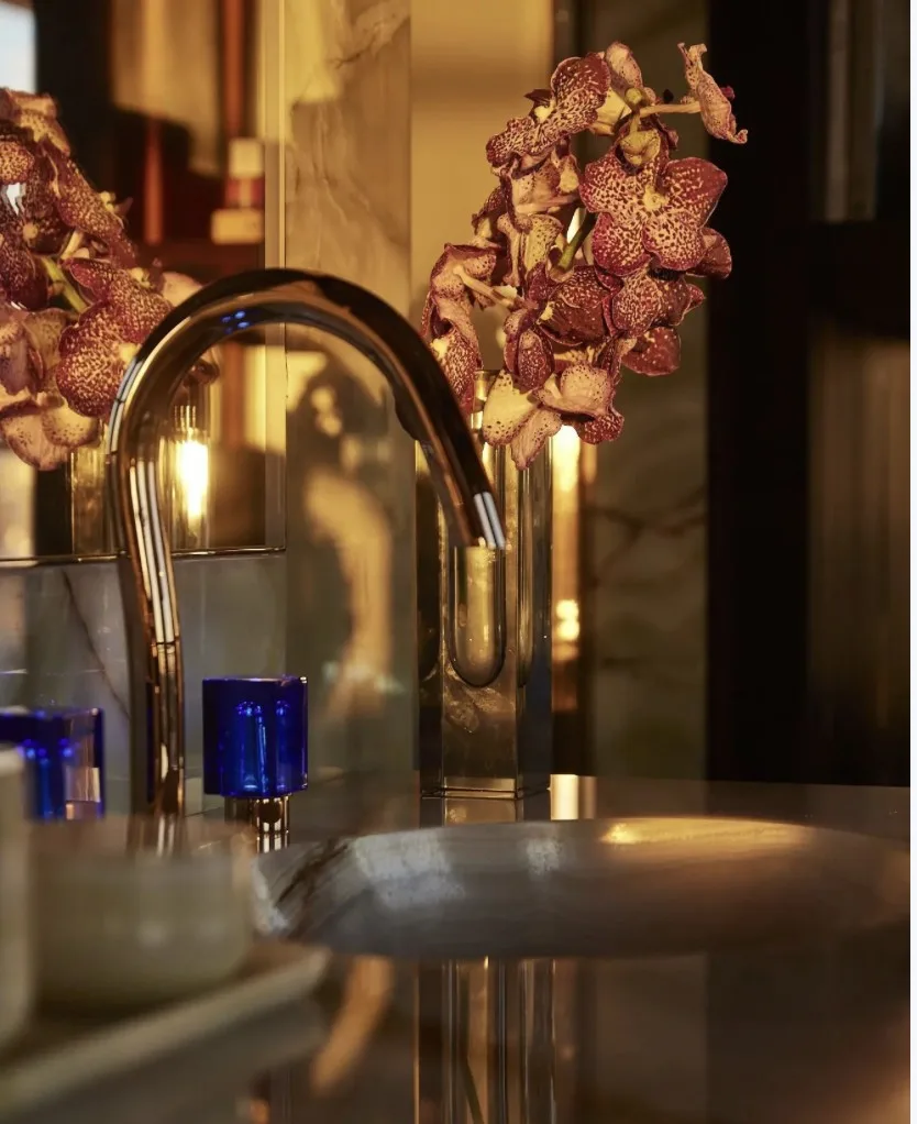 Beyond Crystal Waschtisch-Armatur von THG Paris – Luxusdesign für Ihr Badezimmer