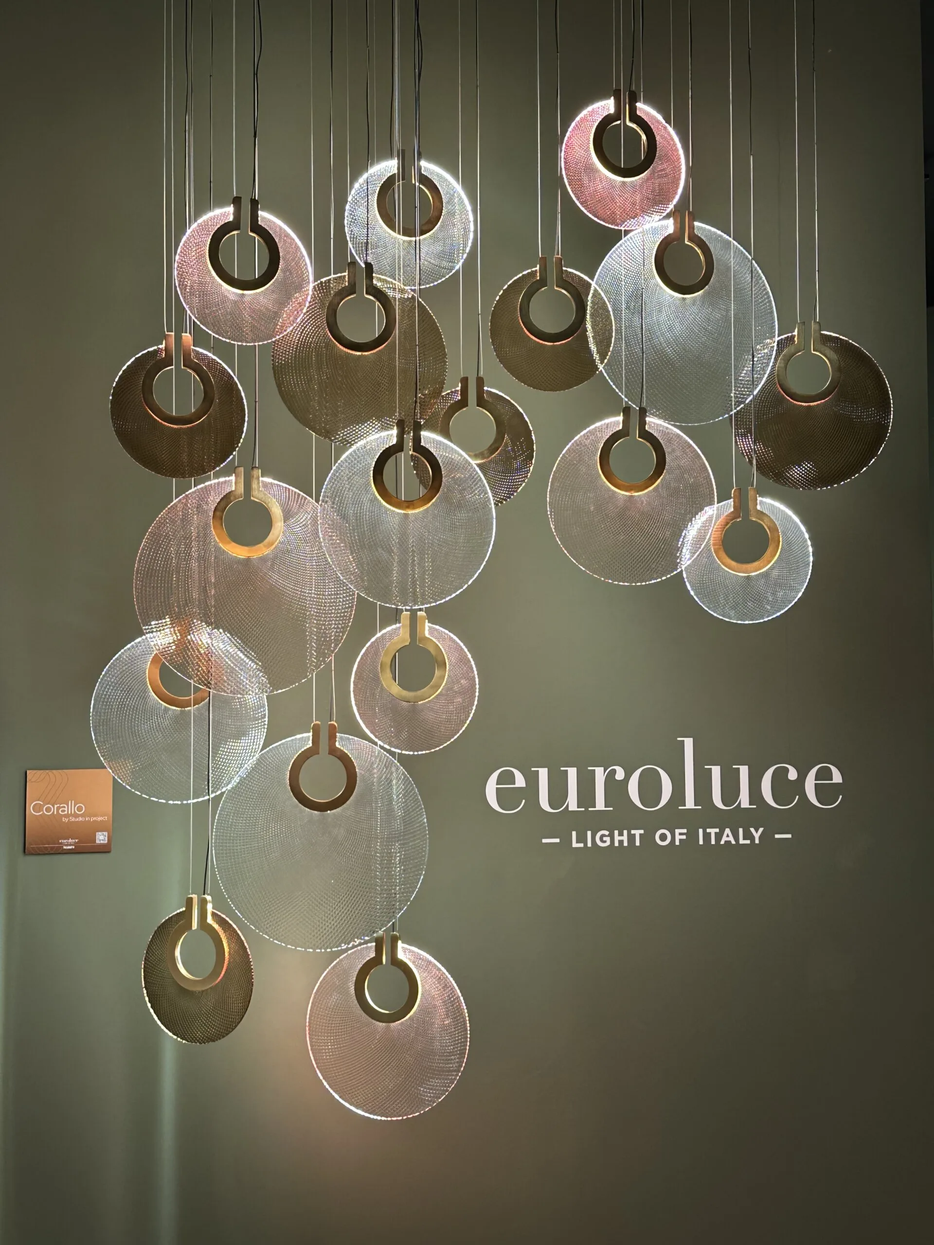 Lichtinstallation „Corallo“ bei Euroluce – Light of Italy auf dem Salone del Mobile 2025