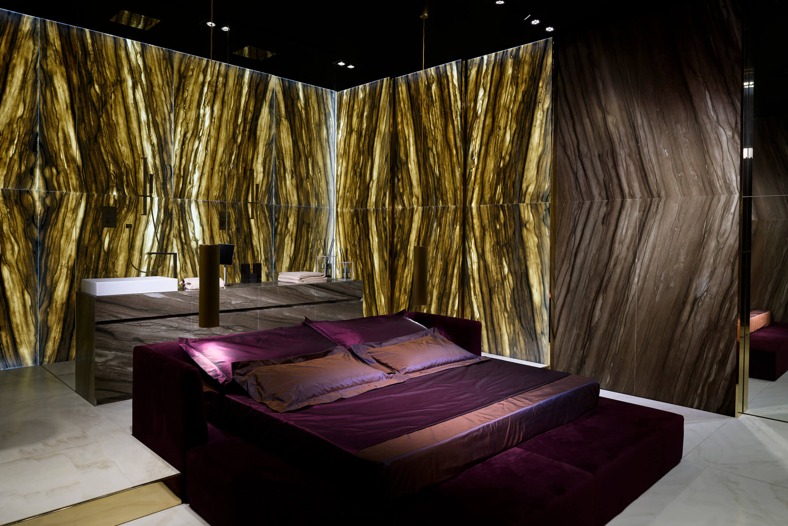 Bad en Suite und Naturstein mit hochwertiger Raumwirkung als Private Spa Konzept