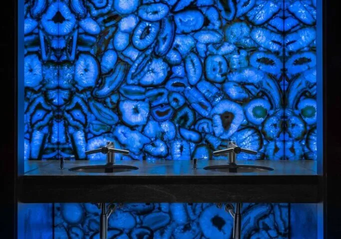 Was gibts schöneres als Luxus Naturstein in Bad und Spa Design