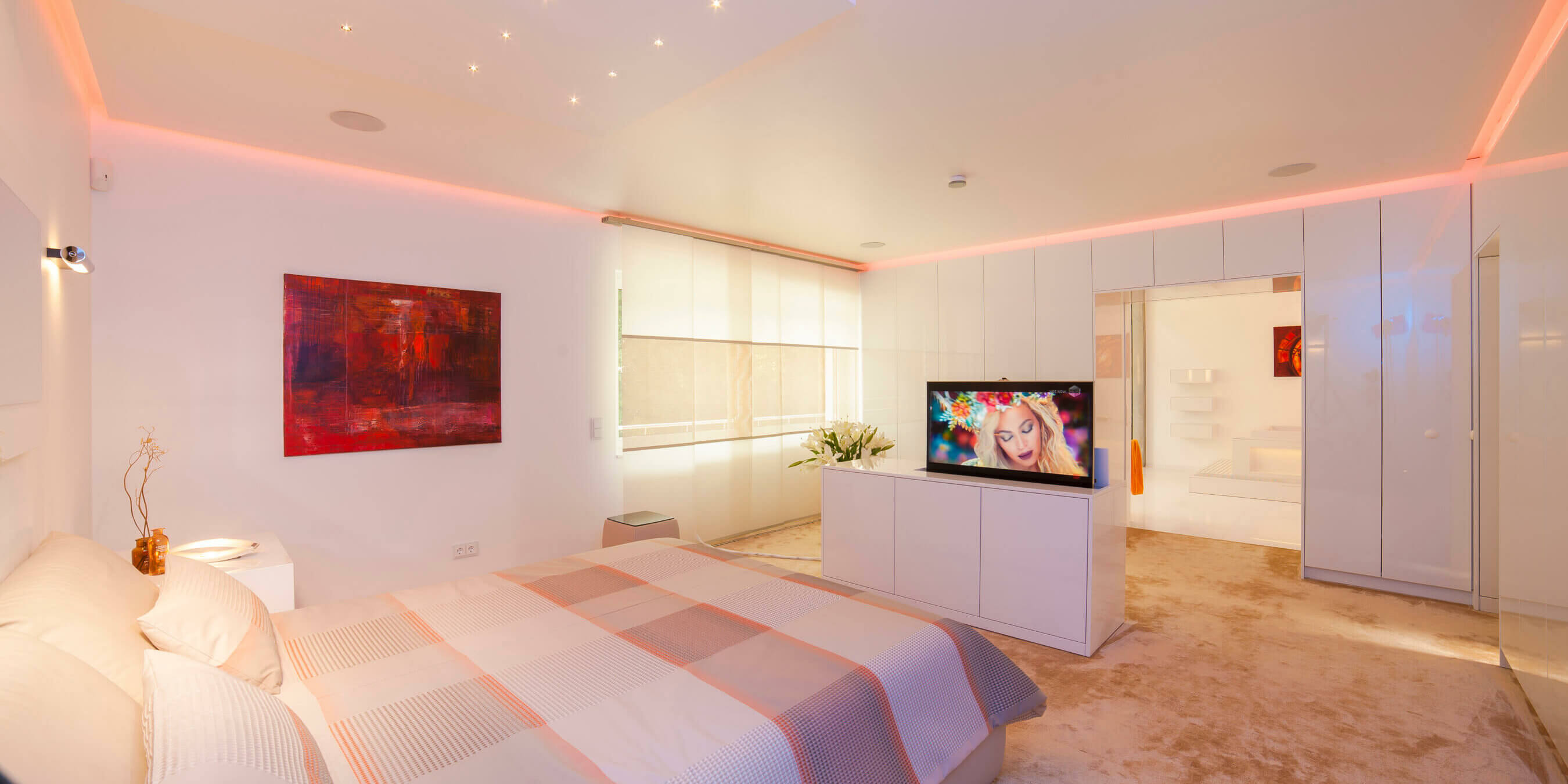 Luxuriöses Interior Design für ein helles Schlafzimmer