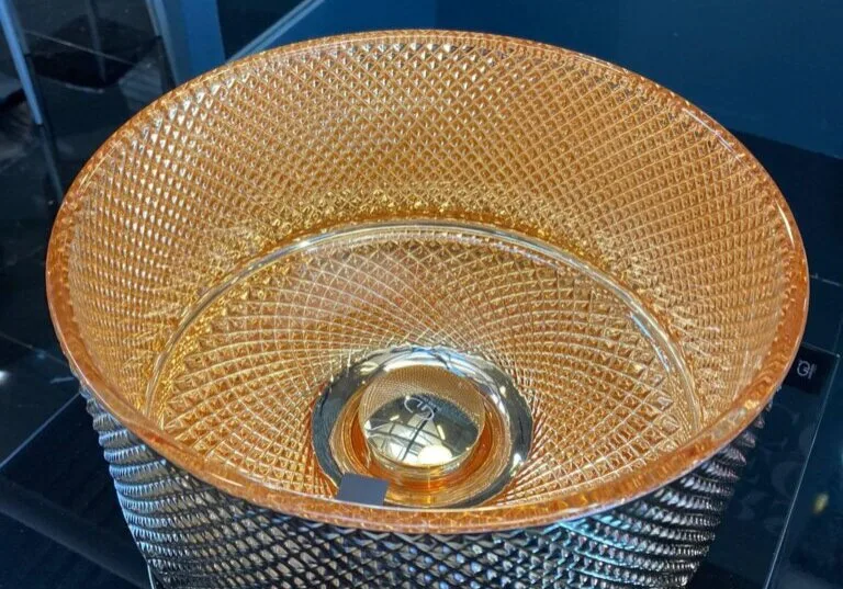 Bologna Beauty: Entdecken Sie unsere neueste Waschtisch-Innovation auf der Cersaie Messe.