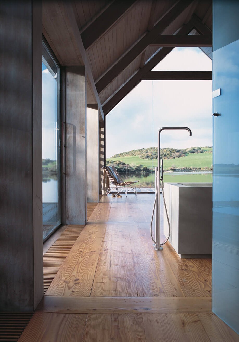 Vola Verkauf Torsten Mueller Bad Honnef Planung Baddesigner Badarchitektur Bonn Koeln Duesseldorf Muenster Frankfurt BADEWANNE Armaturen und Accessoires in zeitlosem skandinavischem Design
Arne Jacobsen, armaturen, armatur, wasserhahn, badezimmereinrichtung, design, Zubehör, Hochwertige Duschen VOLA.
